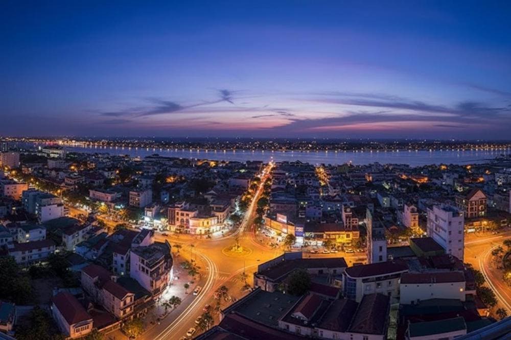 Toàn cảnh cổng thành Quảng Bình Quan